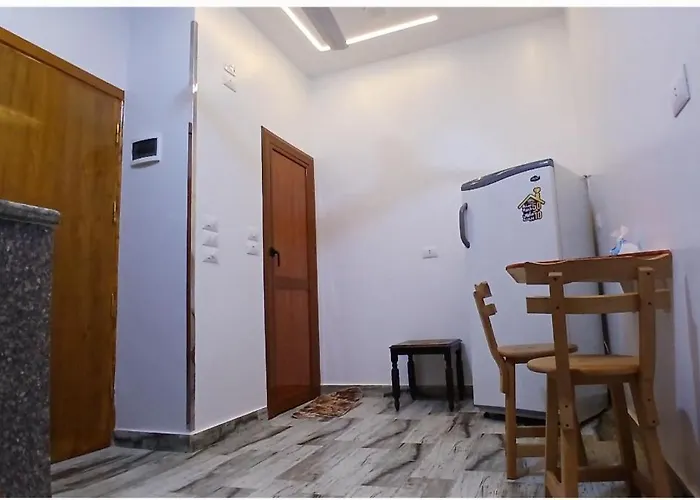 Apartment Azazi House