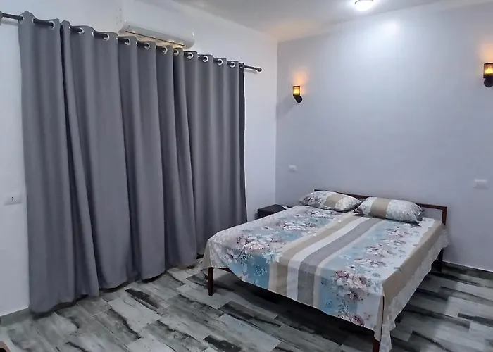 Azazi House * El Qoseir